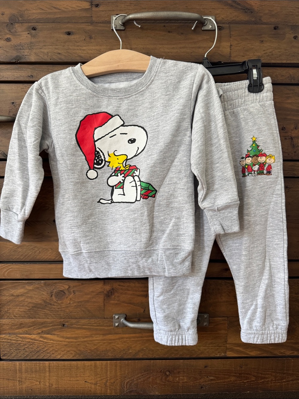 NWOT- Toddler Peanuts Snoopy Christmas 2PC sweat set  size 3T